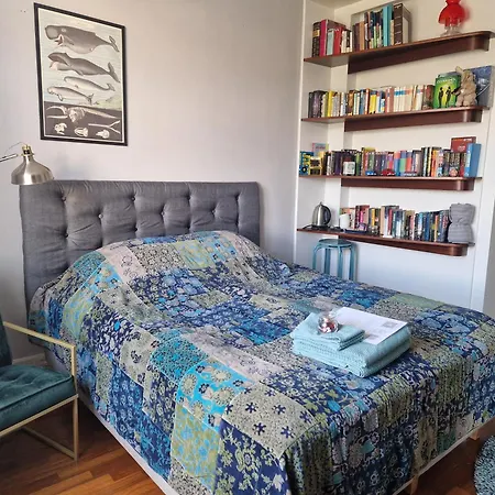 Guesthouset Charming By Rock Church 3*