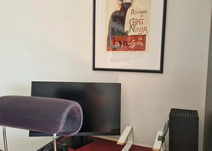 Gasthof Charming By Rock Church